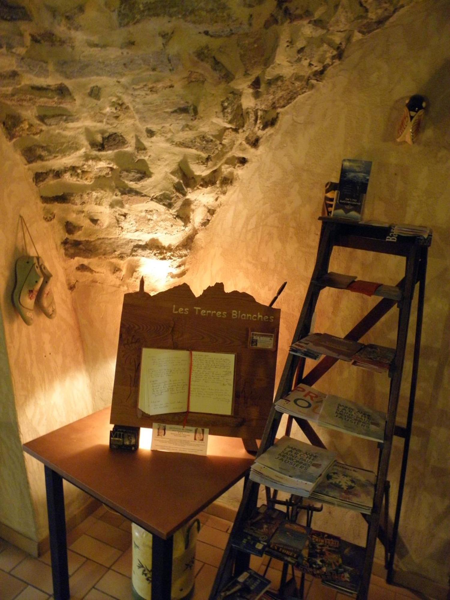 Gite Auberge Les Terres Blanches De Meolans Zewnętrze zdjęcie