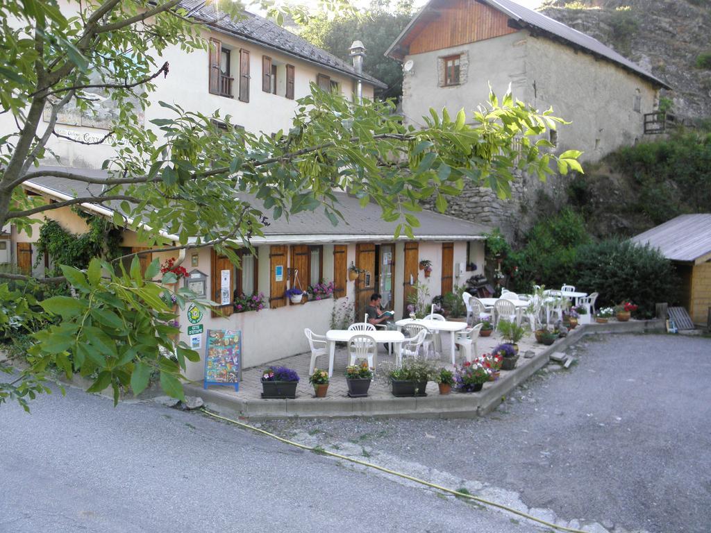 Gite Auberge Les Terres Blanches De Meolans Zewnętrze zdjęcie