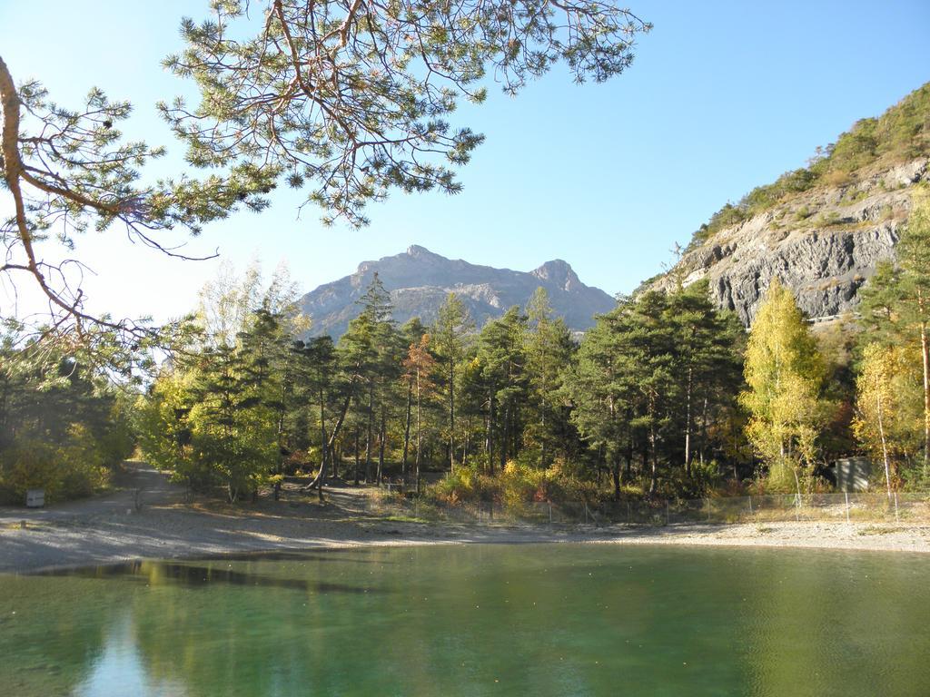 Gite Auberge Les Terres Blanches De Meolans Zewnętrze zdjęcie